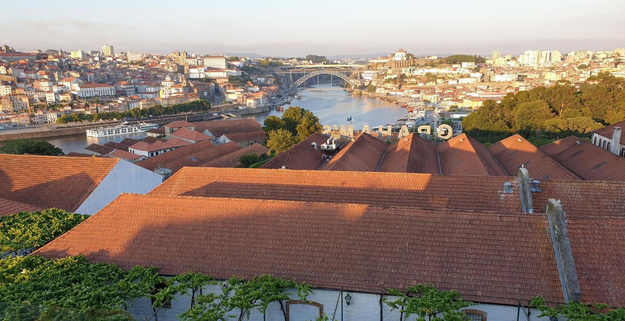 Dourohouse - Luis Bridge Porto Gaia View Apartment บีลาโนวาเดกายา ภายนอก รูปภาพ